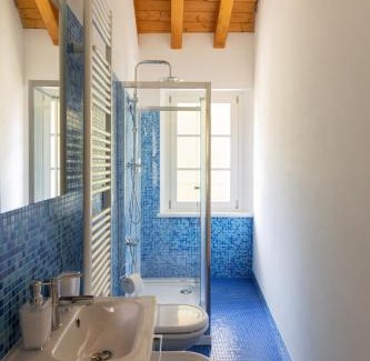 Udine Apartment | Double Private Parking, 2 Bedrooms & 2 Bathrooms - Elegant Apartment in Old Town