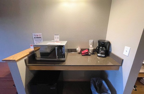 Spring Brook Hotel | Double Queen Hotel Room @ Spring Brook Resort