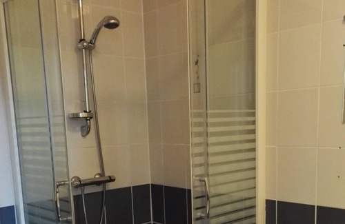 Saint-Martin-du-Puy Bed & Breakfast | Double room for a couple or a family