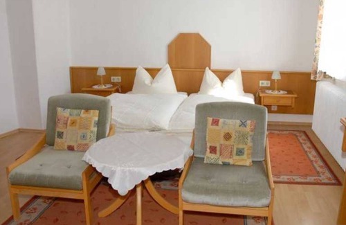 Bad Konig Cottage | Double room 06 - Gasthof Zur Krone