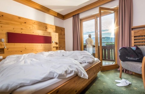 Ramsau am Dachstein Hotel | Double room Mitterspitz with bath or shower - Hotel Berghof