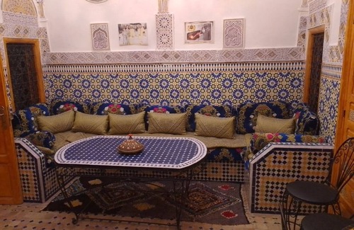 Qasbah En Nouar House | Double room at Riad Drissia with private bathroom and air conditioning