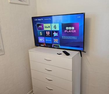 Livingston House | Double room available