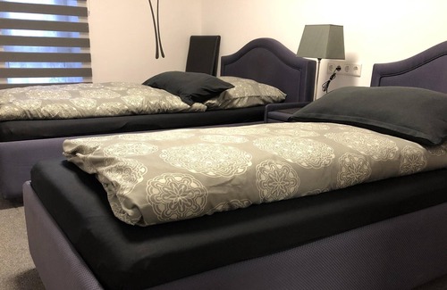Stockum House | Double room-Ensuite with Shower-Zweibettzimmer