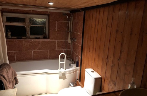 New Forest District Bed & Breakfast | Double Room in Character Cottage - With Parking