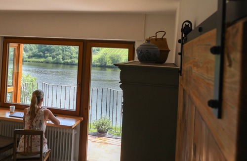 Merl Bed & Breakfast | Double room in the Bed & Breakfast on our winery on the Moselle