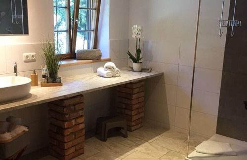 Oberammergau Bed & Breakfast | Double room (No. 1, 4-6 nights) - Pension Zum Kirchenbauer