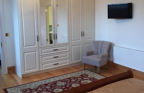 Kinsale House | Double room-Premium-Ensuite with Bath-Room 1