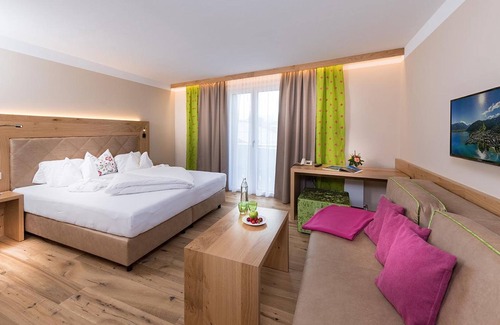 Zell am See Hotel | Double room, shower or bath, WC, Deluxe - Zum Hirschen, Hotel