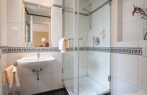 Speyer House | Double room, shower, WC, non-smoking - Hotel Zum Augarten