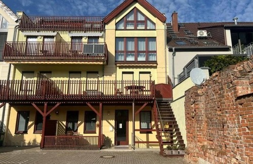 Lubben Cottage | Double room street side, WC/shower - Pension am Markt