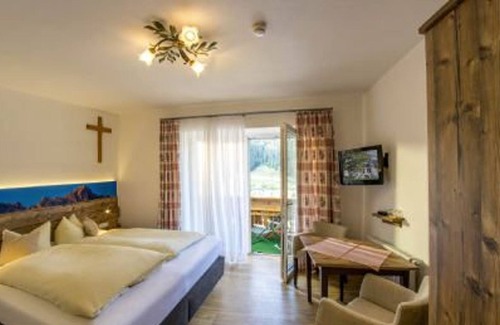 Nesselwaengle Apartment | Double room with balcony 3 - Apartments and Pension Mariandl