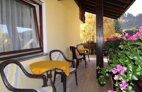 Ettensberg Cottage | Double room with balcony no. 6, 7, 10, 16 - Hotel-Pension Wolf