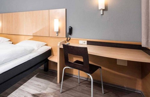 Azmannsdorf House | Double Room with French Bed - Good Morning Erfurt