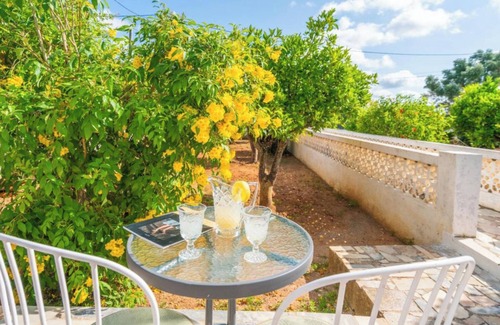Monte Raposo House | Double Room with Garden View and Balcony(Tangerine) - 2
