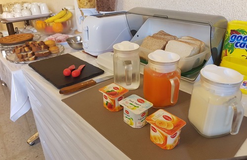 Rabat House | Double Room with private Terrace and Bathroom, close to Mdina