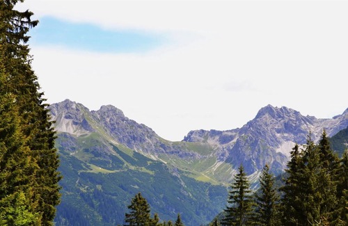 Mittelberg Apartment | Double room with shower / WC "1" - Gästehaus Sonnenhof - Family Birschel