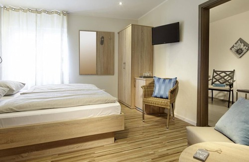 Schweich House | Double room with shower and WC - Hotel "Zum Stern"