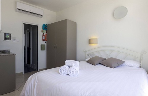Sliema House | Double Room with Terrace