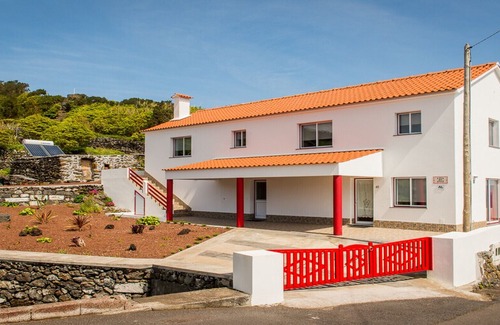 Calheta de Nesquim Apartment | Double Studio on Pico Island, Azores, by iZiBookings