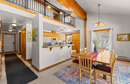 McCall Condo | Double Take Condo - Aspen Village - Golf - Shared Pool, Hot tub, Sauna, Gym, Courts