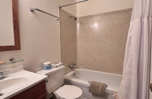 Manila Hotel | Double Twin Room with kitchenette, Flaming Gorge