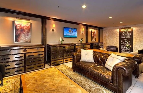 Port Huron Hotel | DoubleTree by Hilton Hotel Port Huron