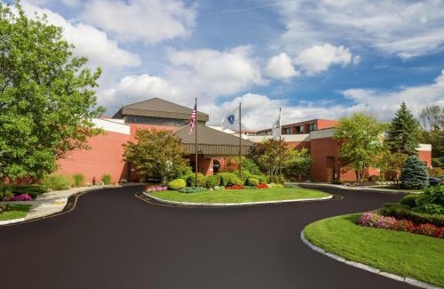 Andover Hotel | DoubleTree by Hilton Boston-Andover