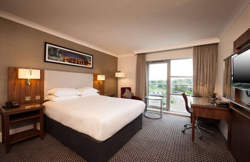 Bellshill Hotel | DoubleTree by Hilton Glasgow Strathclyde