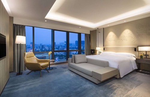 Longhua District Hotel | DoubleTree by Hilton Hotel Shenzhen Longhua