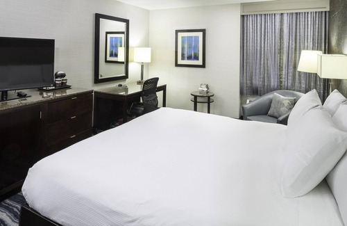 Talleyville Hotel | DoubleTree by Hilton Hotel Wilmington