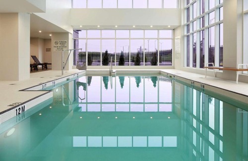 Dorval Hotel | Doubletree By Hilton Montreal Airport