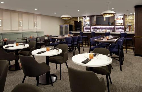 Dorval Hotel | Doubletree By Hilton Montreal Airport