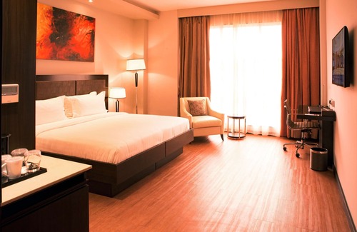 Nairobi Hotel | DoubleTree by Hilton Nairobi Hurlingham