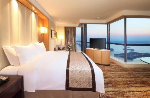 Jinghu District Hotel | DoubleTree by Hilton Wuhu