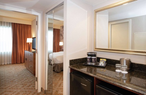 Plymouth Meeting Hotel | DoubleTree Suites by Hilton Hotel Philadelphia West