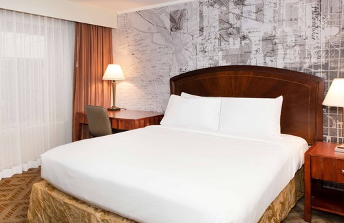 Plymouth Meeting Hotel | DoubleTree Suites by Hilton Hotel Philadelphia West