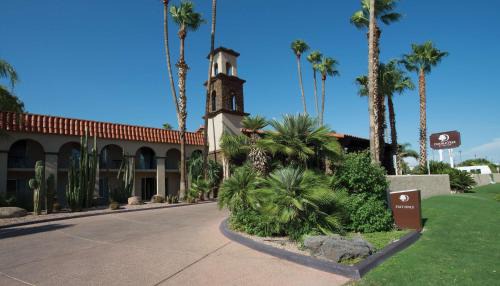 Tucson Hotel | DoubleTree Suites by Hilton Tucson-Williams Center