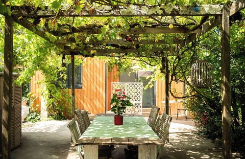 Le Gue-d'Allere House | Douce France" wooden mini-home, between La Rochelle and Green Venice