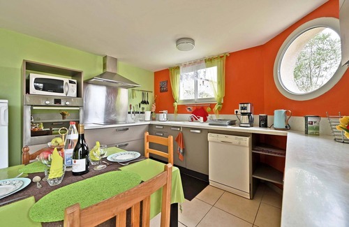 Les Ollieres-sur-Eyrieux Apartment | Douceur Di'vignes - Appt avec piscine