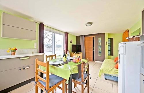 Les Ollieres-sur-Eyrieux Apartment | Douceur Di'vignes - Appt avec piscine