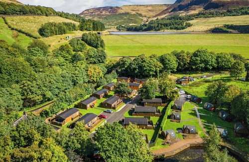 Saddleworth Cottage | DOVESTONE COTTAGE, pet friendly, with open fire in Greenfield