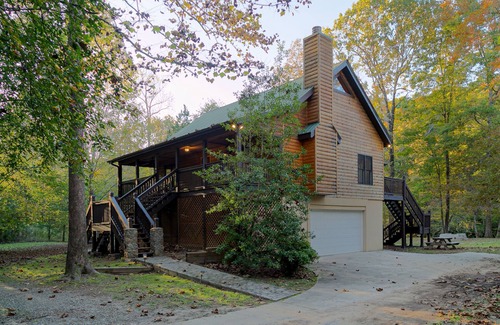 Sautee Nacoochee Cabin | Down By The River - Remote Riverfront Cabin with Easy River access near Helen