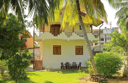 Hambantota District House | Downhill Lagoon - 2BR with en suite(hotwater facilities) in two story house
