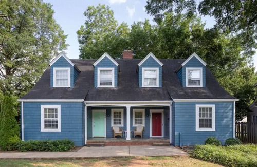 Spartanburg House | Downtown 1930's shingle home with color.