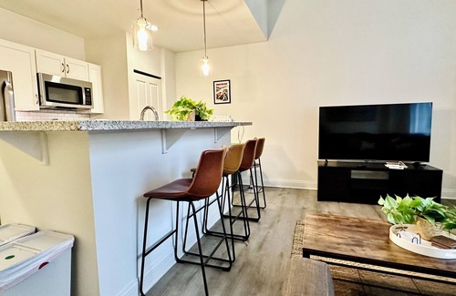Market East District Apartment | Downtown 2 bedroom Oasis with free parking