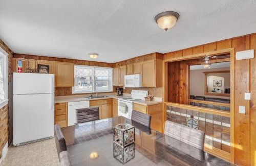Spearfish Apartment | Downtown 2 story property apts