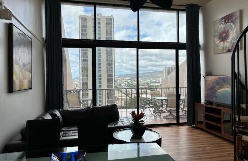 Downtown Honolulu Apartment | Downtown 2BR Huge Patio Free parking WiFi