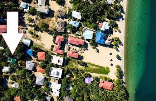 Placencia House | Downtown 2BR with Great Price & Perfect Location!