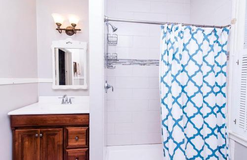 Historic District Apartment | Downtown Annapolis King George 1st Floor Hideaway